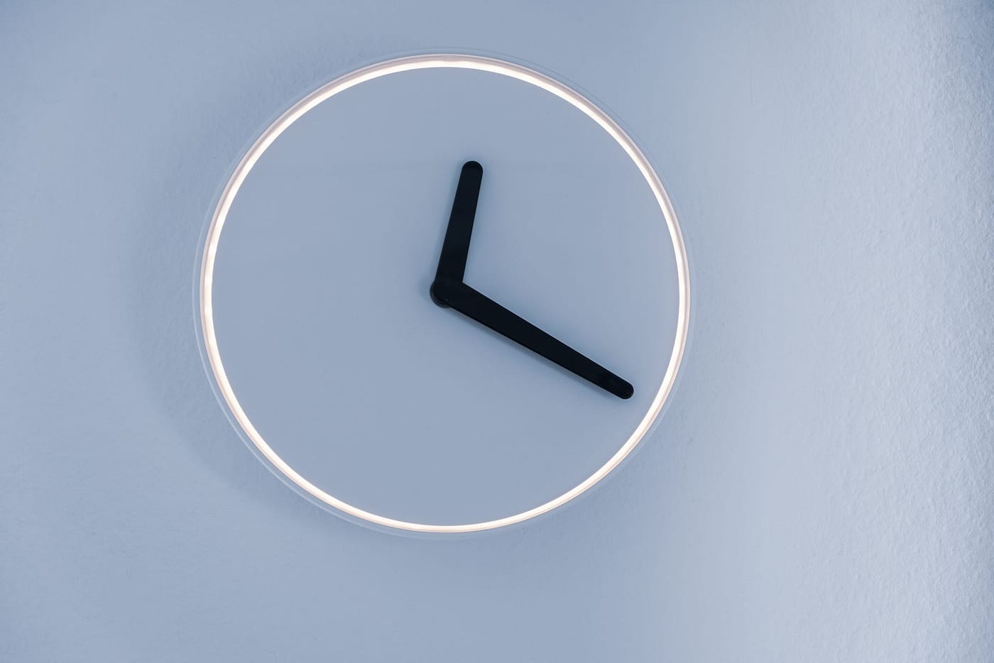 Linux: create a cron expression based on current time plus the amount of time you want